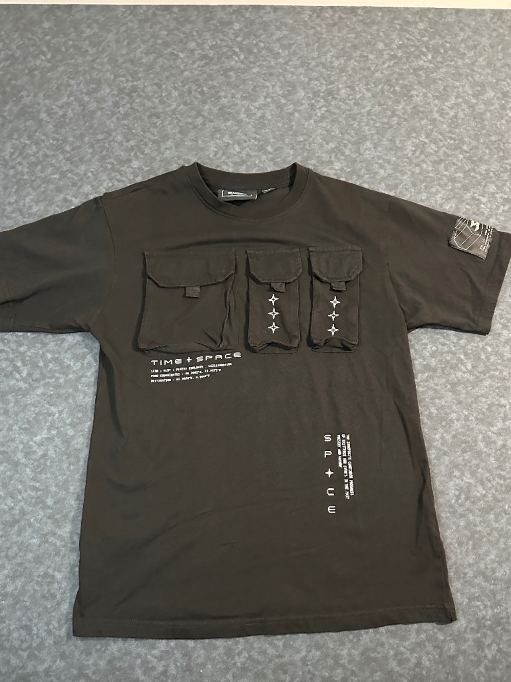Time + Space Tactical Multi Pocket Cargo Black T Shirt Size Medium